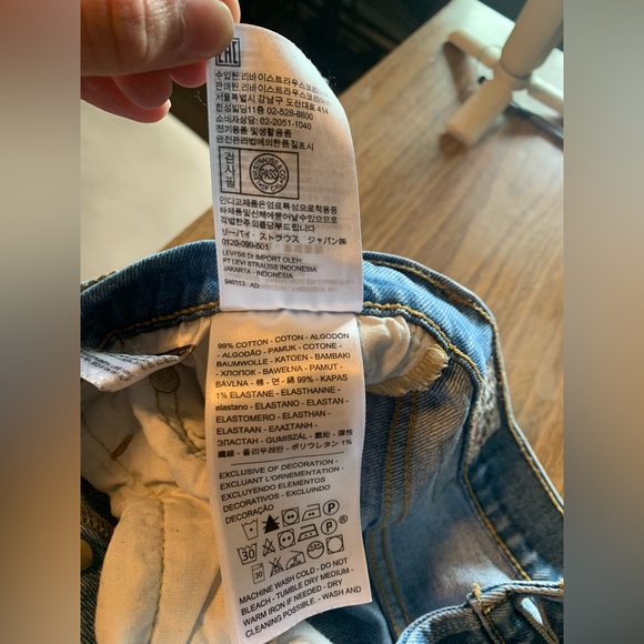 Levi’s 501 Skinny Jean - Light wash - Distressed - Picture 9 of 13